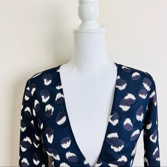 Reformation Navy Blue ‘Wild Child’ Calvin V-Neck Long Sleeve Mini Dress - Picture 3 of 12